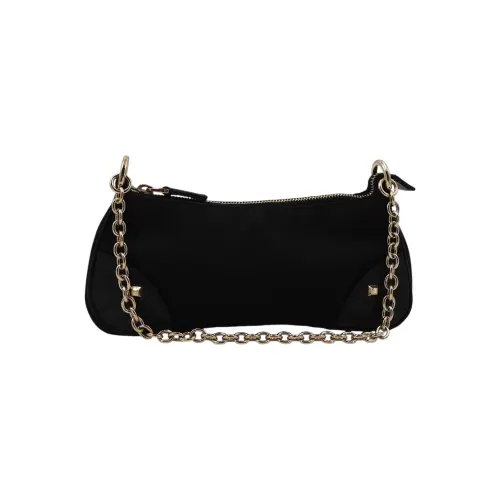 Gucci GG Canvas Nail Chain Pochette Black Gucci Gucci 4 Gucci GG Canvas Nail Chain Pochette Black Gucci Gucci 4