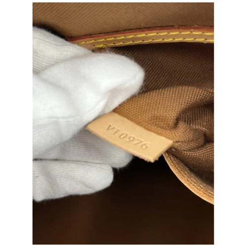 Louis Vuitton Alma PM Monogram Canvas Carrier bags Louis Vuitton 19 Louis Vuitton Alma PM Monogram Canvas Carrier bags Louis Vuitton 19