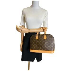 Louis Vuitton Alma PM Monogram Canvas Carrier bags Louis Vuitton 21 Louis Vuitton Alma PM Monogram Canvas Carrier bags Louis Vuitton 21