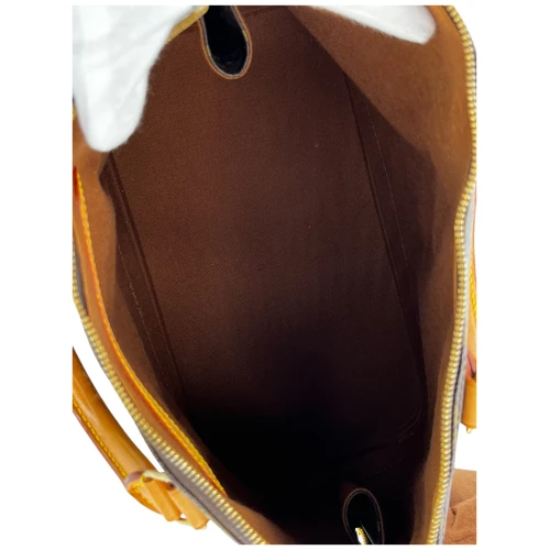 Louis Vuitton Alma PM Monogram Canvas Carrier bags Louis Vuitton 17 Louis Vuitton Alma PM Monogram Canvas Carrier bags Louis Vuitton 17