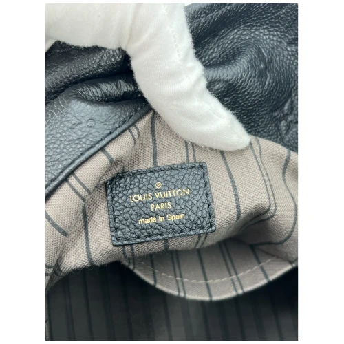 Louis Vuitton Artsy MM Empreinte Musta Käsilaukut Louis Vuitton 19