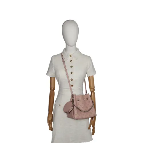 Louis Vuitton Bella Magnolia Carrier bags Louis Vuitton 2 Louis Vuitton Bella Magnolia Carrier bags Louis Vuitton 2