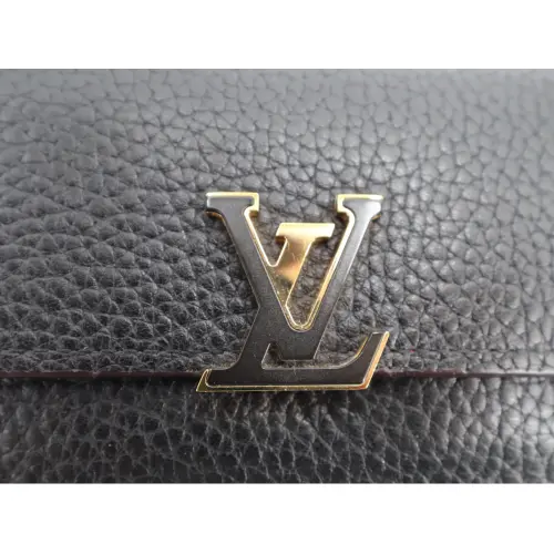 Louis Vuitton Capucines Compact Wallet Louis Vuitton Louis Vuitton 10