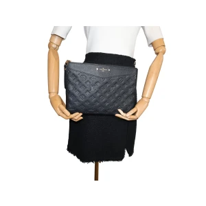 Louis Vuitton Daily Pouch Handbags Louis Vuitton 17