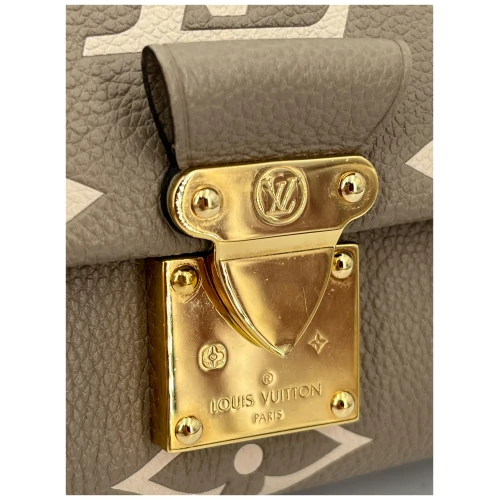 Louis Vuitton Favorite Monogram Empreinte Bicolor Tourterelle Carrier bags Louis Vuitton 16