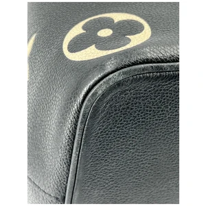 Louis Vuitton NéoNoé MM Bicolor Empreinte Carrier bags Louis Vuitton 35 Louis Vuitton NéoNoé MM Bicolor Empreinte Carrier bags Louis Vuitton 35