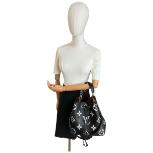 Louis Vuitton NéoNoé MM Bicolor Empreinte Carrier bags Louis Vuitton 29 Louis Vuitton NéoNoé MM Bicolor Empreinte Carrier bags Louis Vuitton 29