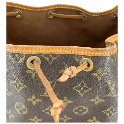 Louis Vuitton Sac Noe Grand Monogram Canvas Carrier bags Louis Vuitton 25 Louis Vuitton Sac Noe Grand Monogram Canvas Carrier bags Louis Vuitton 25