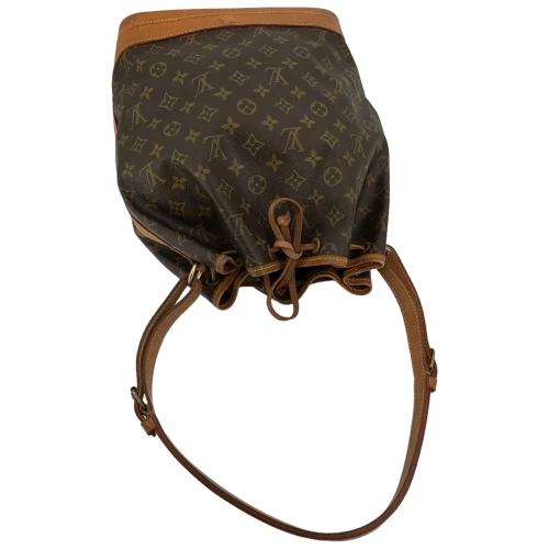 Louis Vuitton Sac Noe Grand Monogram Canvas Carrier bags Louis Vuitton 16 Louis Vuitton Sac Noe Grand Monogram Canvas Carrier bags Louis Vuitton 16