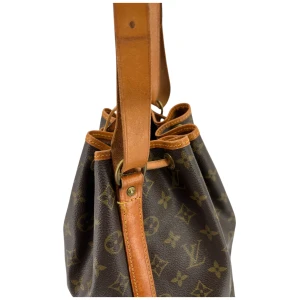 Louis Vuitton Sac Noe Petit Monogram Canvas Carrier bags Louis Vuitton 45 Louis Vuitton Sac Noe Petit Monogram Canvas Carrier bags Louis Vuitton 45