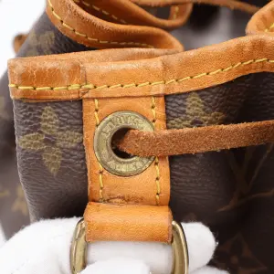 Louis Vuitton Noe Petit Monogram Canvas Handtaschen Louis Vuitton 32