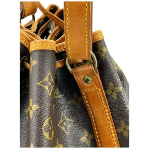 Louis Vuitton Sac Noe Petit Monogram Canvas Carrier bags Louis Vuitton 32