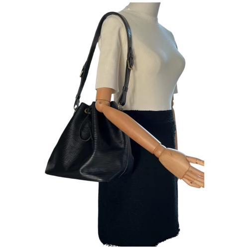 Louis Vuitton Sac Noe Petit Epi Black Carrier bags Loui Vuitton M59012 5 Louis Vuitton Sac Noe Petit Epi Black Carrier bags Loui Vuitton M59012 5