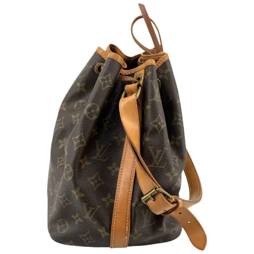 Louis Vuitton Sac Noe Petit Monogram Canvas Carrier bags Louis Vuitton 9 Louis Vuitton Sac Noe Petit Monogram Canvas Carrier bags Louis Vuitton 9