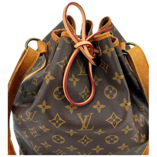 Louis Vuitton Sac Noe Petit Monogram Canvas Carrier bags Louis Vuitton 16 Louis Vuitton Sac Noe Petit Monogram Canvas Carrier bags Louis Vuitton 16