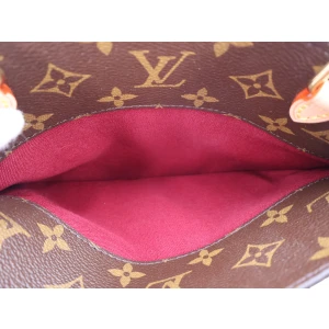 Louis Vuitton Petit Palais Monogram Canvas Carrier bags Louis Vuitton 37 Louis Vuitton Petit Palais Monogram Canvas Carrier bags Louis Vuitton 37