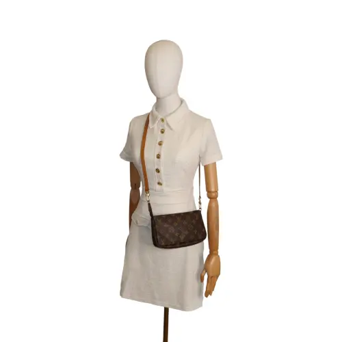 Louis Vuitton Pochette Accessoires Monogram Canvas Handbags Louis Vuitton 2 Louis Vuitton Pochette Accessoires Monogram Canvas Handbags Louis Vuitton 2