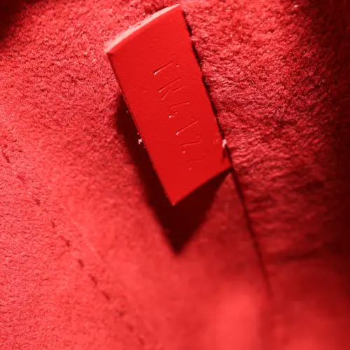 Louis Vuitton Pochette Accessoires NM Epi Carmine Handtaschen Louis Vuitton 15