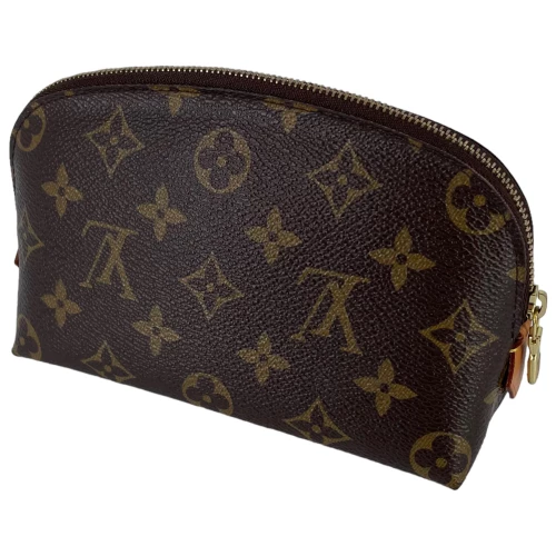 Louis Vuitton Poche Cosmetique V Turquesa Pequenos Artigos de Couro Louis Vuitton 3 Louis Vuitton Poche Cosmetique V Turquesa Pequenos Artigos de Couro Louis Vuitton 3