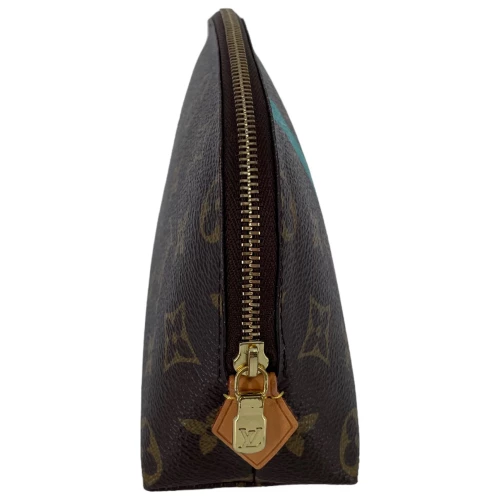 Louis Vuitton Poche Cosmetique V Turquesa Pequenos Artigos de Couro Louis Vuitton 4 Louis Vuitton Poche Cosmetique V Turquesa Pequenos Artigos de Couro Louis Vuitton 4