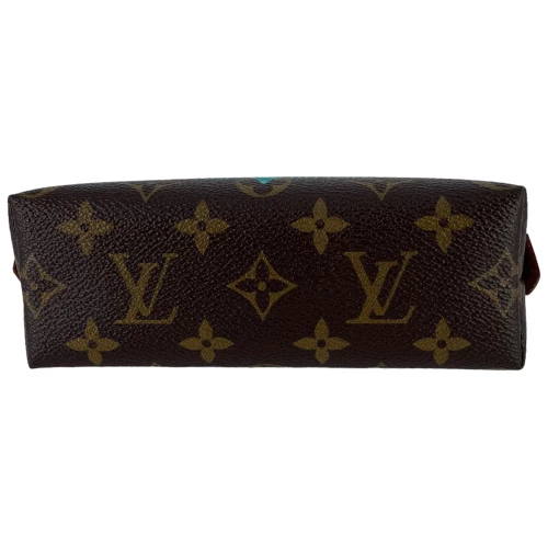 Louis Vuitton Poche Cosmetique V Turquesa Pequenos Artigos de Couro Louis Vuitton 6 Louis Vuitton Poche Cosmetique V Turquesa Pequenos Artigos de Couro Louis Vuitton 6