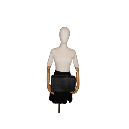 Louis Vuitton Pochette Jour For men Louis Vuitton 2 Louis Vuitton Pochette Jour For men Louis Vuitton 2