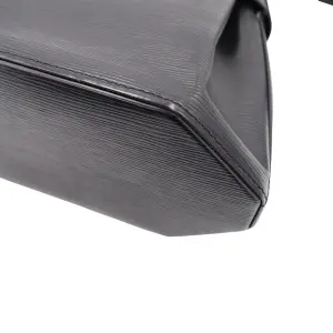 Louis Vuitton Sac d’Épaule Black Carrier bags Louis Vuitton 25