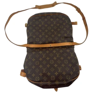 Louis Vuitton Saumur 30 Monogram Canvas Carrier bags Louis Vuitton 45 Louis Vuitton Saumur 30 Monogram Canvas Carrier bags Louis Vuitton 45