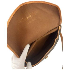 Louis Vuitton Saumur 30 Monogram Canvas Carrier bags Louis Vuitton 51 Louis Vuitton Saumur 30 Monogram Canvas Carrier bags Louis Vuitton 51