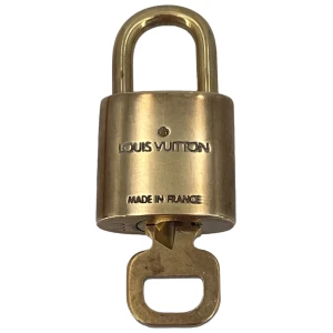 Louis Vuitton lock with key No. 300 Accessories Louis Vuitton Padlock 10