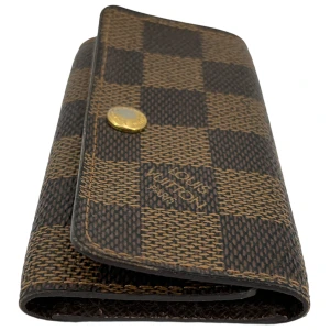 Louis Vuitton 4 Key Holder Damier Ebene Louis Vuitton Louis Vuitton 22 Louis Vuitton 4 Key Holder Damier Ebene Louis Vuitton Louis Vuitton 22