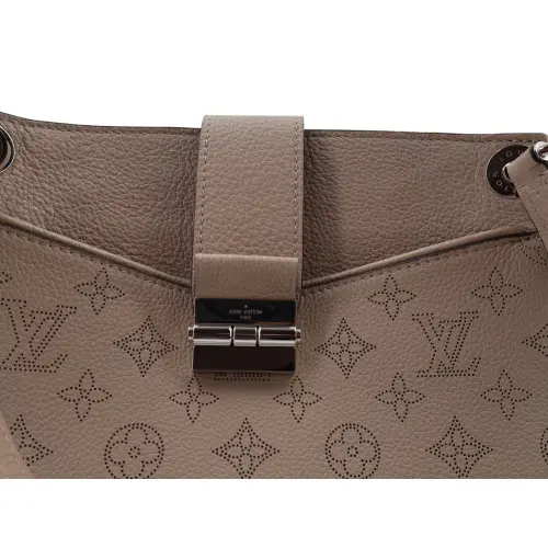 Louis Vuitton Sèvres Carrier bags Louis Vuitton 17 Louis Vuitton Sèvres Carrier bags Louis Vuitton 17