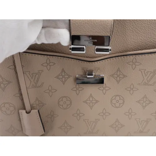 Louis Vuitton Sèvres Carrier bags Louis Vuitton 18 Louis Vuitton Sèvres Carrier bags Louis Vuitton 18