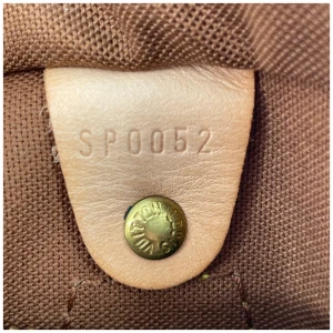 Louis Vuitton Speedy 25 Monogram Canvas Carrier bags Louis Vuitton 27 Louis Vuitton Speedy 25 Monogram Canvas Carrier bags Louis Vuitton 27