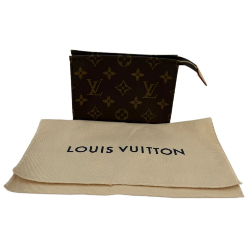 Louis Vuitton Poche Toiletry 15 Monogram Canvas Waiting list Louis Vuitton 2