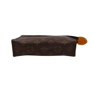 Louis Vuitton Poche Toiletry 19 Monogram Canvas Louis Vuitton Louis Vuitton 18