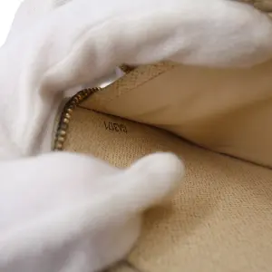 Louis Vuitton Zippy Damier Azur Purse Louis Vuitton Louis Vuitton 27 Louis Vuitton Zippy Damier Azur Purse Louis Vuitton Louis Vuitton 27