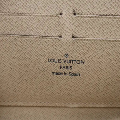 Louis Vuitton Zippy Damier Azur Purse Louis Vuitton Louis Vuitton 14 Louis Vuitton Zippy Damier Azur Purse Louis Vuitton Louis Vuitton 14