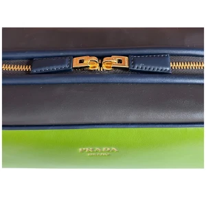 Prada Swing
