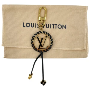 Louis Vuitton Very Bag Charm Louis Vuitton Louis Vuitton 18