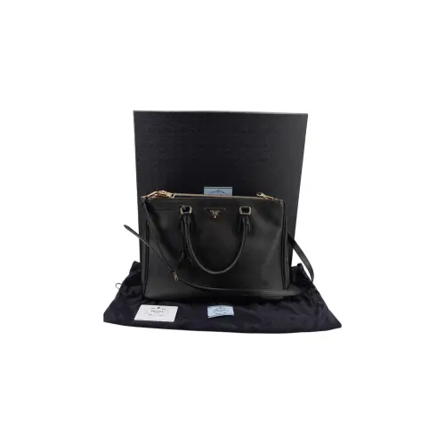 Prada Galleria Carrier bags Prada 7 Prada Galleria Carrier bags Prada 7