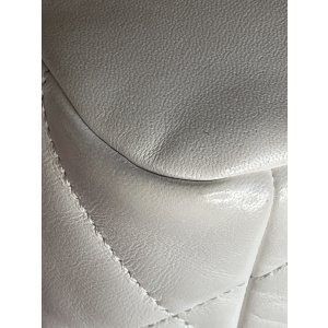 Chanel 19 Small Cremeweiß