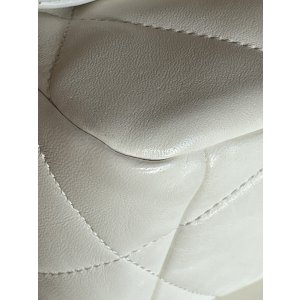 Chanel 19 Small Cremeweiß