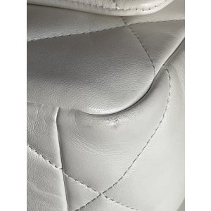Chanel 19 Small Cremeweiß