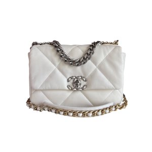 Chanel 19 Small Cremeweiß