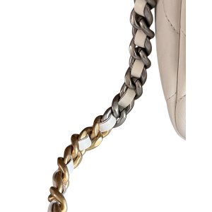 Chanel 19 Small Cremeweiß