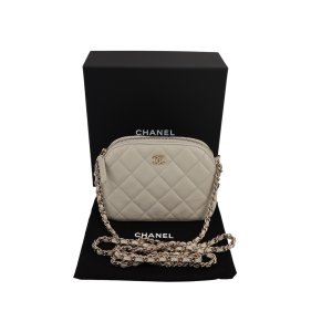 Chanel Classic Clutch Hellgrau Chanel Chanel 19