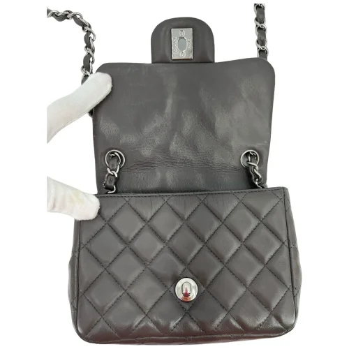 Chanel Mini Square Flap Bag Lammleder Grau SHW