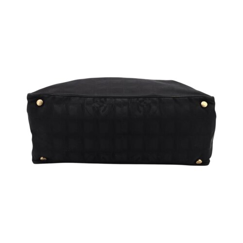 Chanel New Travel Line Tote Medium Chanel Chanel 10