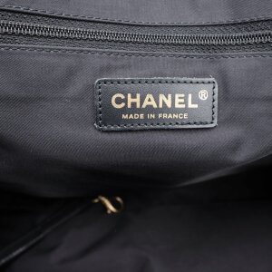 Chanel New Travel Line Tote Medium Chanel Chanel 33